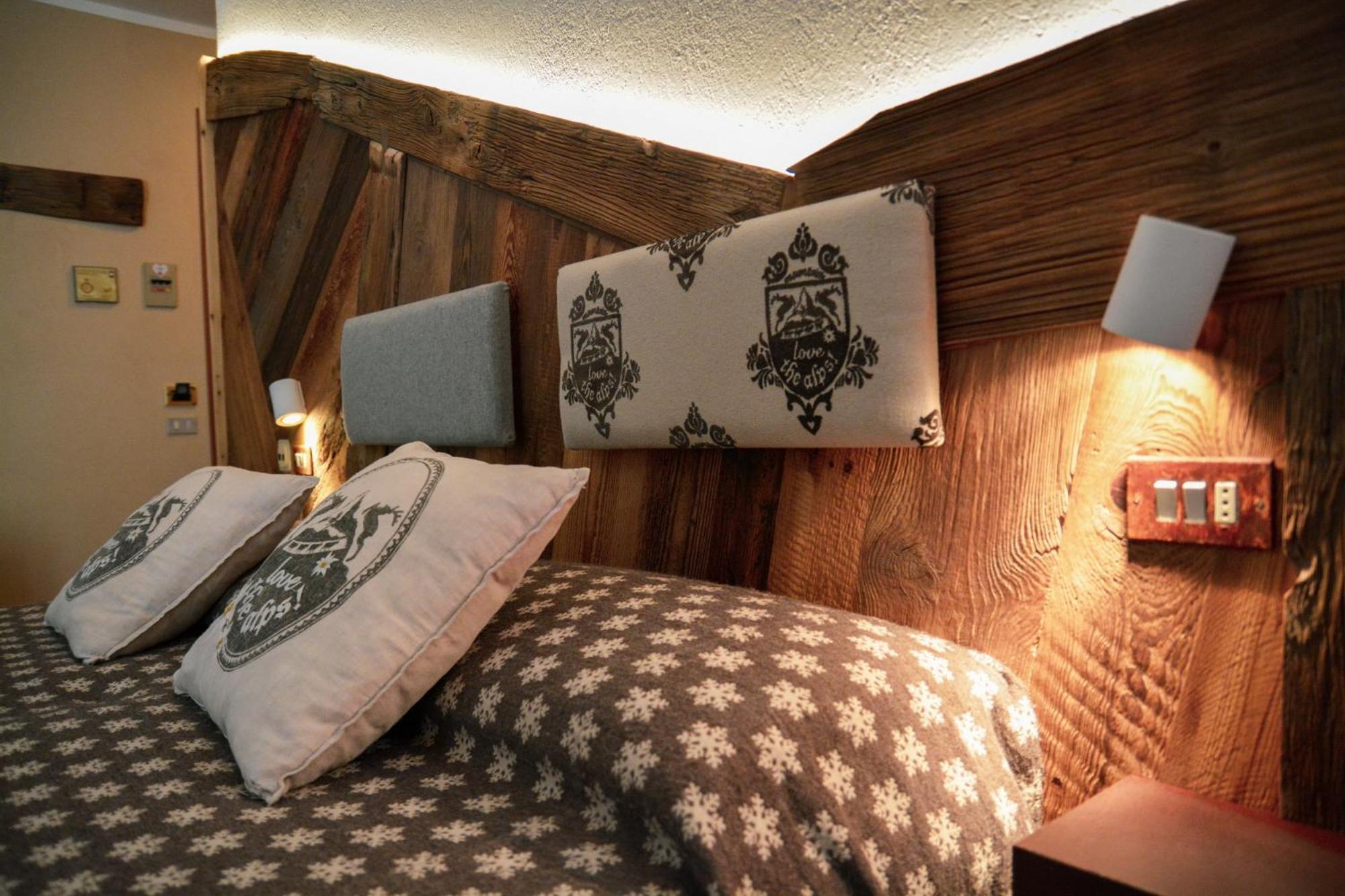Hotel Chaberton Cesana Torinese Ngoại thất bức ảnh