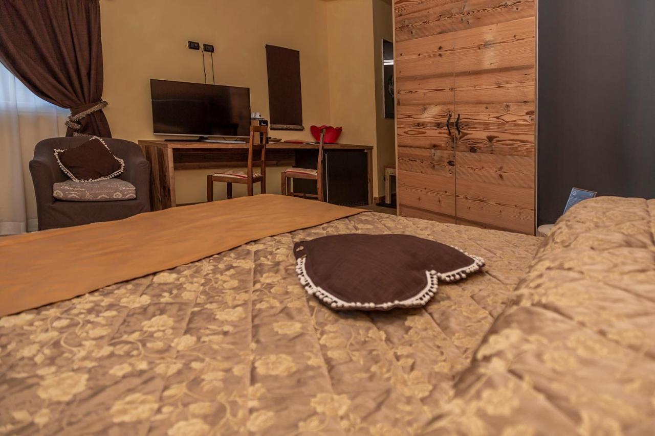 Hotel Chaberton Cesana Torinese Ngoại thất bức ảnh