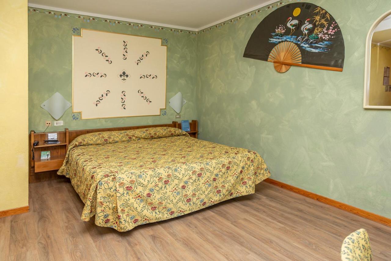 Hotel Chaberton Cesana Torinese Ngoại thất bức ảnh